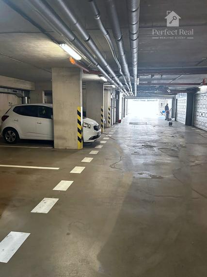 Pekný 3izbový byt s balkónom a parkovaním Ružinov