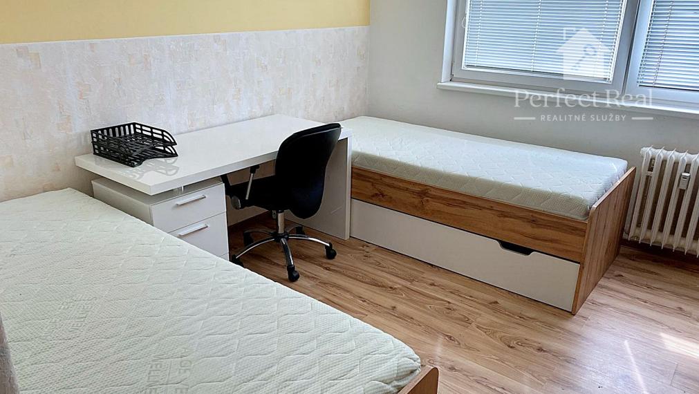 Predaj - svetlý priestranný 3izbový byt s balkónom a pivnicou