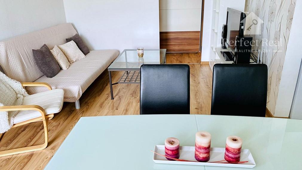 Predaj - svetlý priestranný 3izbový byt s balkónom a pivnicou