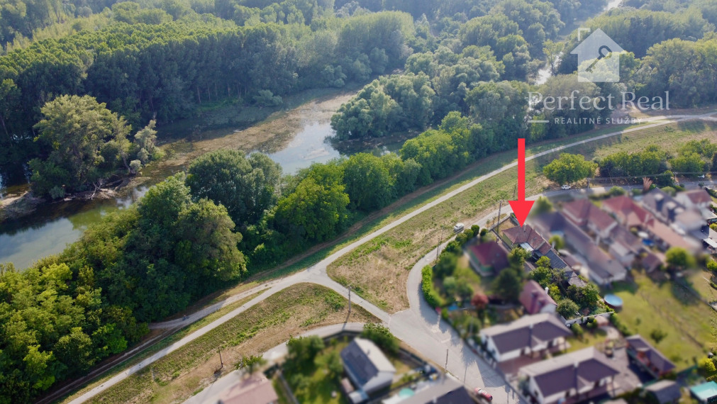 Zachovalý 4-izbový rodinný dom v srdci prírody, hneď pri ramene Dunaja – Vojka nad Dunajom