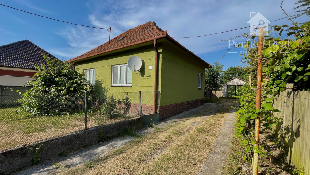 Zachovalý 4-izbový rodinný dom v srdci prírody, hneď pri ramene Dunaja – Vojka nad Dunajom