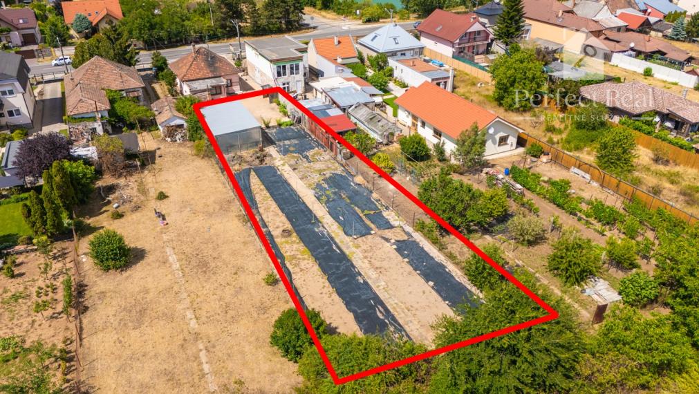 Na prenájom obchodné priestory s halou a  rozľahlým pozemkom1256m2 vo Veľkom Biely.