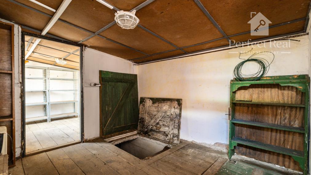 Na prenájom obchodné priestory s halou a rozľahlým pozemkom 1256 m2 vo Veľkom Biely.