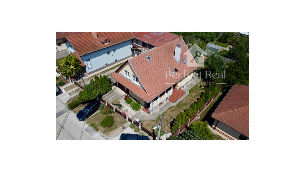 Krásny 5 izbový rodinný dom s garážou na predaj, GABČÍKOVO