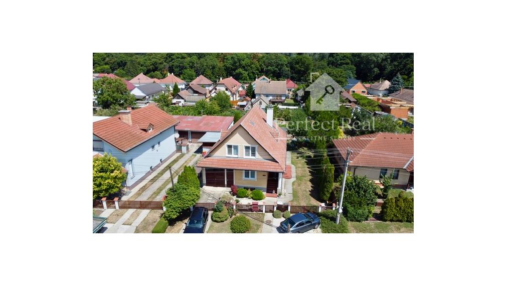Krásny 5 izbový rodinný dom s garážou na predaj, GABČÍKOVO