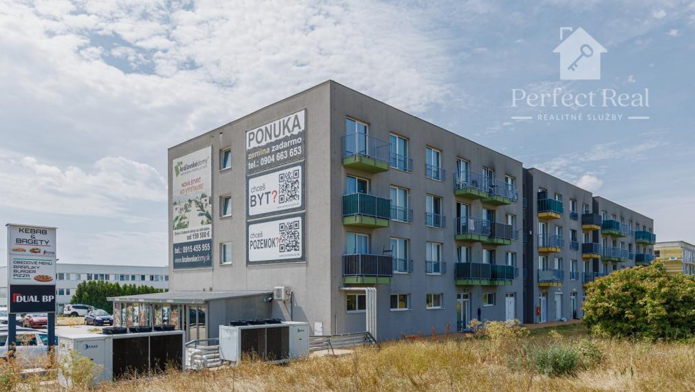 Na predaj príjemný 1izbový byt s balkónom a parkovaním na Hornom dvore pri Senci.