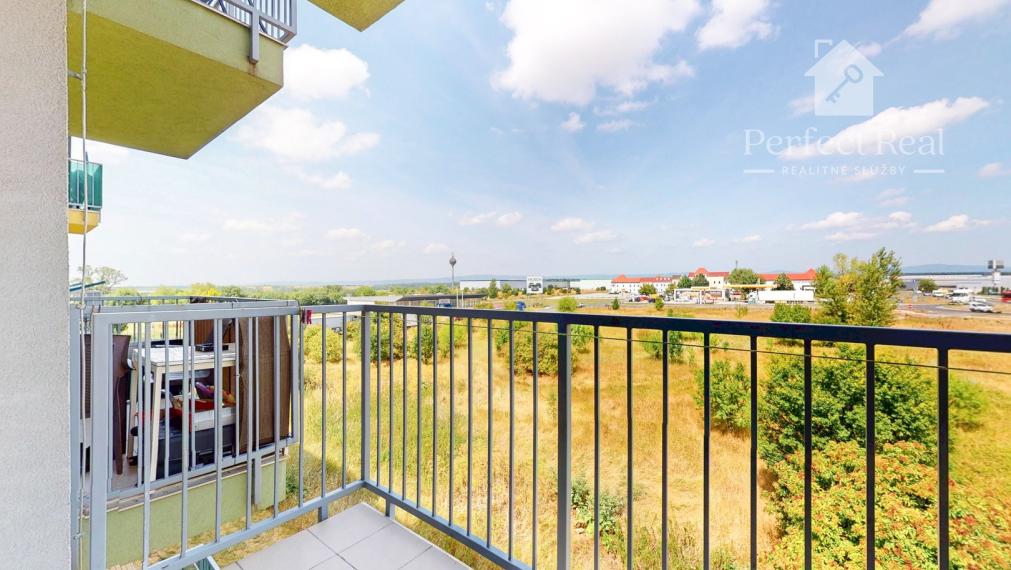 Na predaj príjemný 1izbový byt s balkónom a parkovaním na Hornom dvore pri Senci.