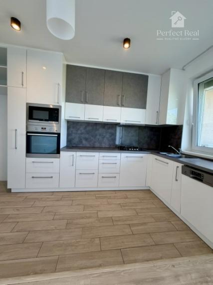 MODERNÝ 3 izbový byt s vlastným kúrením a parkovacím státím