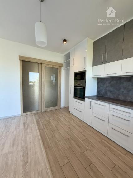MODERNÝ 3 izbový byt s vlastným kúrením a parkovacím státím
