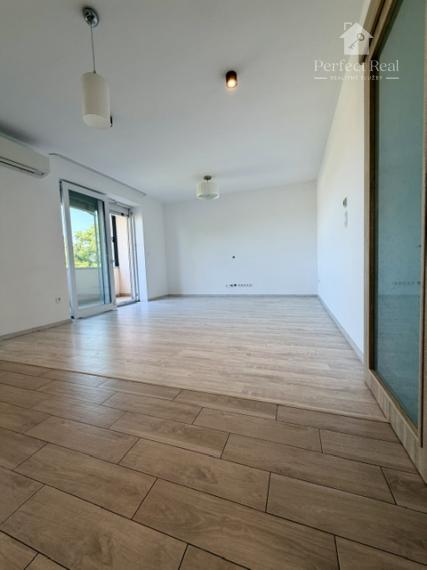 MODERNÝ 3 izbový byt s vlastným kúrením a parkovacím státím