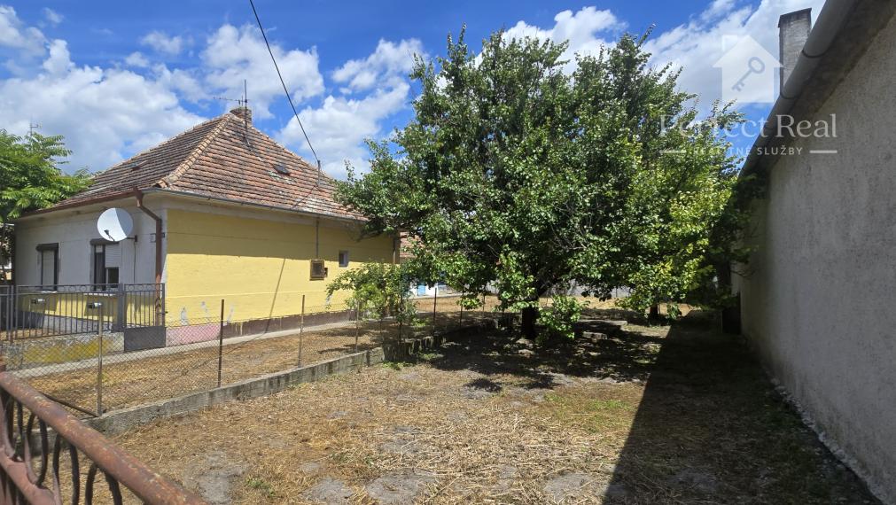 Útulný domček na 8 árovom pozemku v Lúči na Ostrove