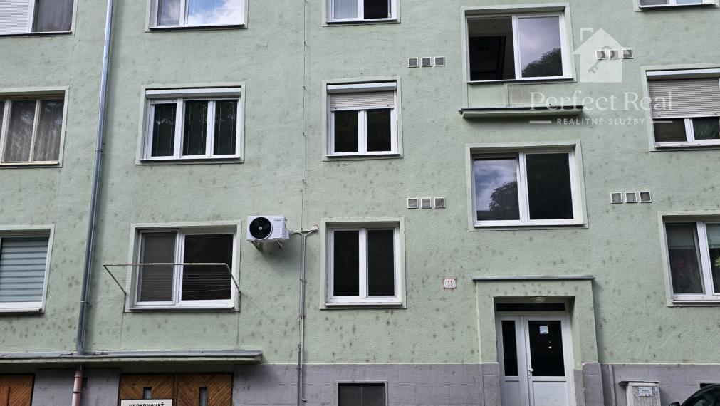 Veľký 2-izbový byt s pivnicou na predaj - Kukučínova ulica, Dunajská Streda