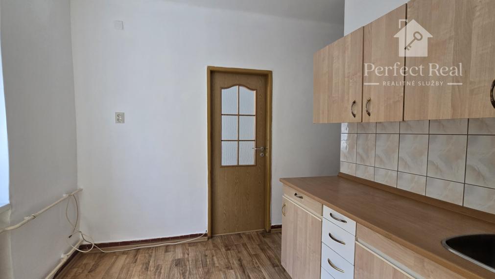 Veľký 2-izbový byt s pivnicou na predaj - Kukučínova ulica, Dunajská Streda