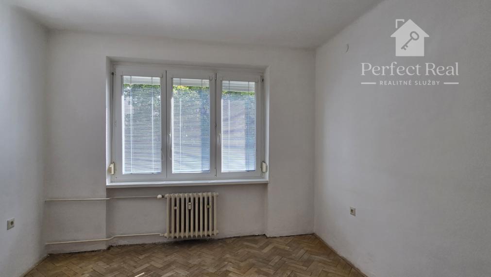 Veľký 2-izbový byt s pivnicou na predaj - Kukučínova ulica, Dunajská Streda