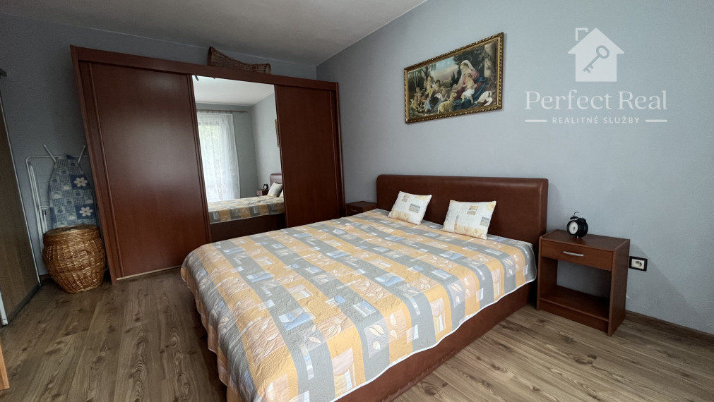Komplet prerobený 1 izbový byt s balkónom v obci Zlaté Klasy- predáva sa so zariadením