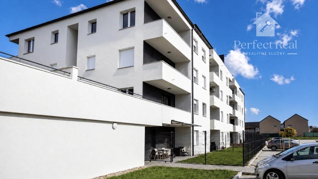 Na predaj 1,5 izbové byty v Rajke v projekte Park IV s balkónom a parkovaním.