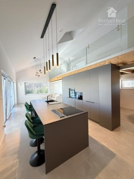 Na prenájom exkluzívny  3. izb. LOFT so záhradou na okraji Malinova- Tri vody.