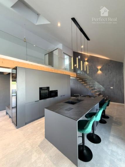 Na prenájom exkluzívny  3. izb. LOFT so záhradou na okraji Malinova- Tri vody.