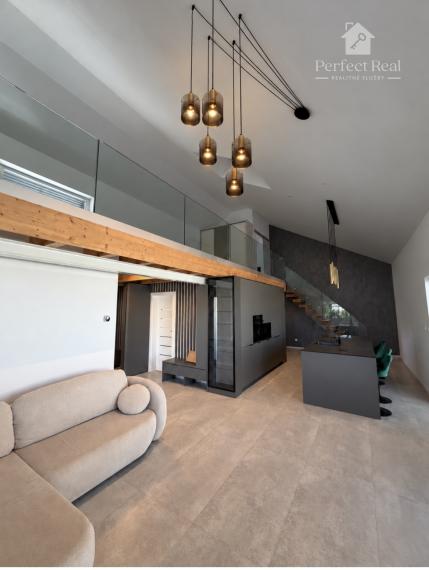 Na prenájom exkluzívny  3. izb. LOFT so záhradou na okraji Malinova- Tri vody.