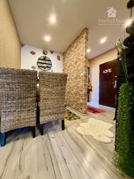 2,5 izbový, KOMPLETNÁ REKONŠTRUKCIA + šatník, zariadený, DS