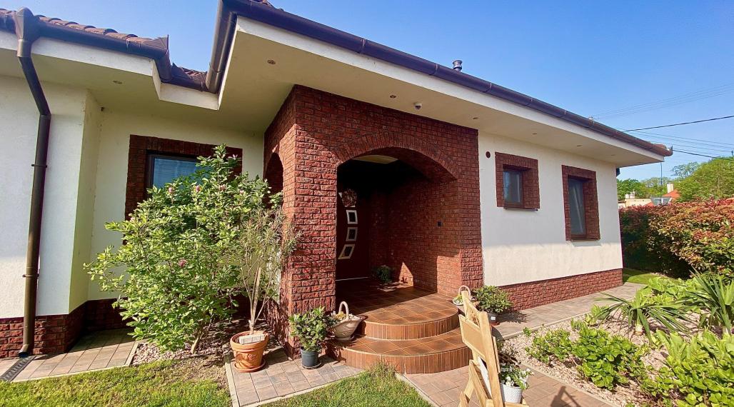 Krásny 4izbový rodinný dom na predaj v Kráľovičových Kračanoch