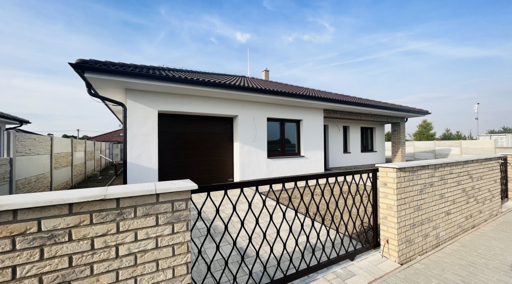 Posledné štyri bungalovy v GODMÁNI III v Báči pri Šamoríne !!!