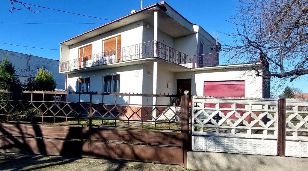Rodinný dom s veľkým pozemkom vhodný aj na podnikanie