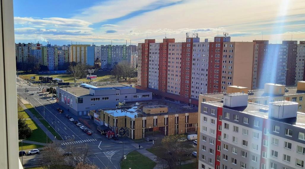 2izbový byt s loggiou, pri Auparku- PREDANE!!