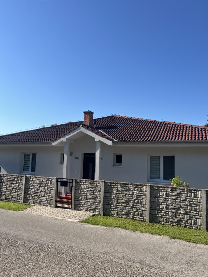 Exkluzívna ponuka - Krásny priestranný dom v obci Orechová Potôň