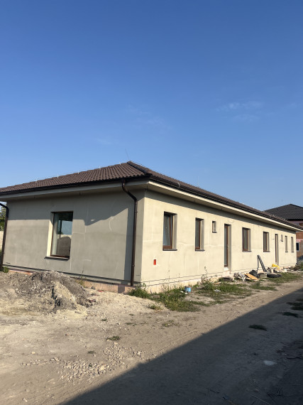 3izbový dom s parkovaním a terasou v obci Padáň