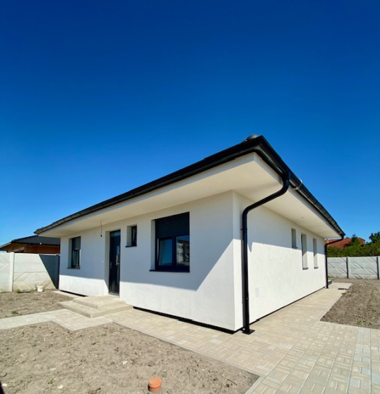4 izbový rodinný dom bungalov, Ohrady, okr. Dunajská Streda