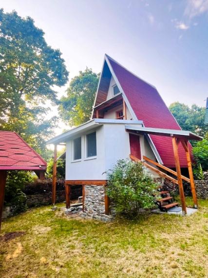 Výrazne znížená cena trojpodlažnej chaty so záhradou 458m2 na Ohňavách nad Modrou!!!