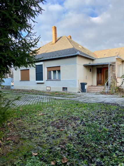 Starší rodinný dom, ideálny aj na podnikanie, Veľký Meder