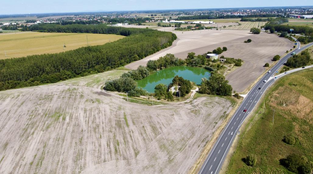 Pozemok pri Lesnokračanskom jazere, okr. DS