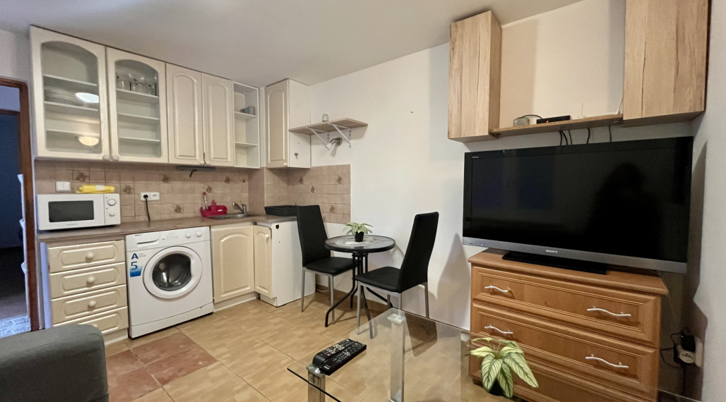 Malý rodinný dom s pozemkom v dobrej lokalite, v obci Kvetoslavov- Malý domček za cenu bytu