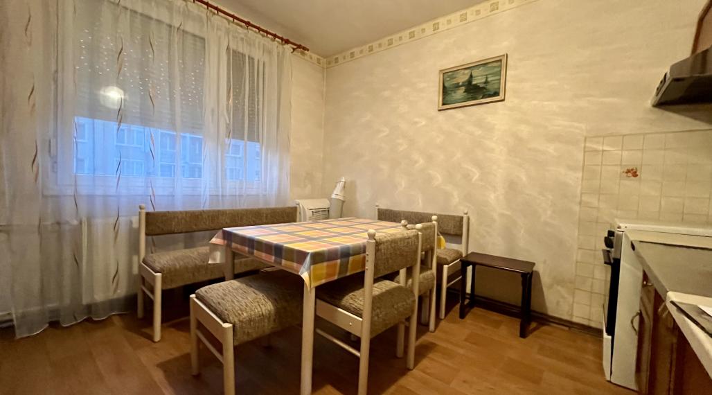 1 izbový byt s balkónom na 1.poschodí v dobrej lokalite v obci Zlaté Klasy