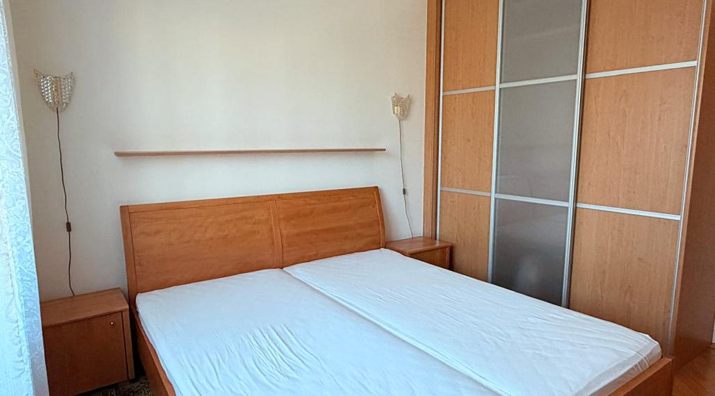Prenájom pekný, svetlý, priestranný 2,5izbový byt Ružinov