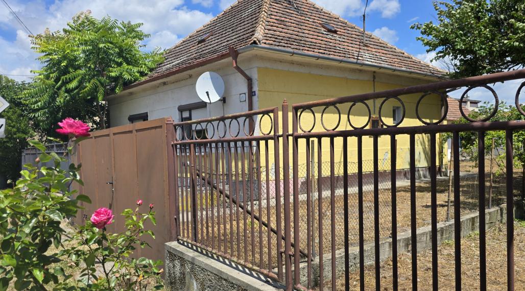 Útulný domček na 8 árovom pozemku v Lúči na Ostrove