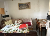 Na predaj rodinný dom so záhradou v Sološnici - fotografia 7