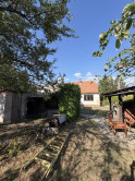 Na predaj rodinný dom so záhradou v Sološnici - fotografia 16