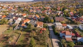 Na predaj rodinný dom so záhradou v Sološnici - fotografia 17