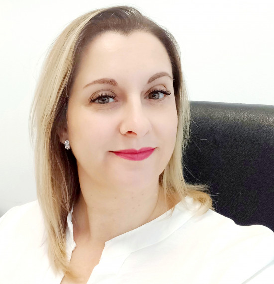 Viktória Fegyveres