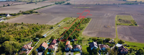 Na predaj investičný pozemok 4710m2 vo Vinosadoch.