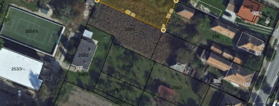 Investičný pozemok na predaj, Medveďov