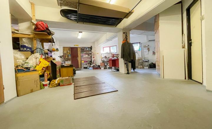 5 izbový rodinný dom v Ružinove na predaj, vhodný  aj na podnikanie - fotografia 19