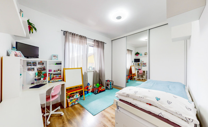 Na predaj 5. izbový rodinný dom na Dubovej pod Fugelkou. - fotografia 7