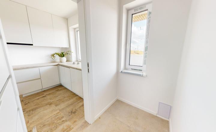 Na predaj 4. izb. bungalov v štandarde na pozemku 649m2 v Báči. PREDANÝ!!! - fotografia 11