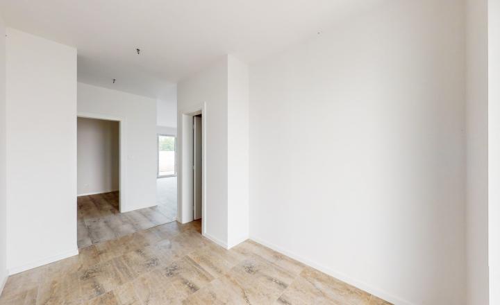 Na predaj 4. izb. bungalov v štandarde na pozemku 649m2 v Báči. PREDANÝ!!! - fotografia 16