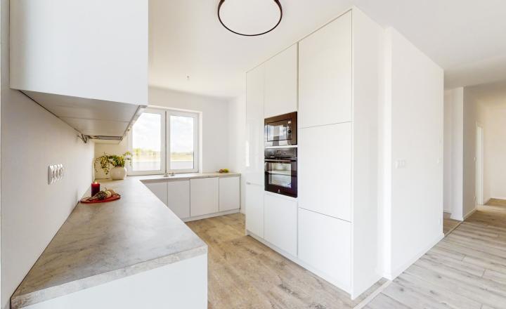 Na predaj 4. izb. bungalov v štandarde na pozemku 649m2 v Báči. PREDANÝ!!! - fotografia 7