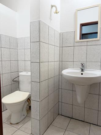 Predaj priestranný byt 130m² + terasa 40m²   s veľkým potenciálom!!! - fotografia 12